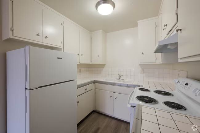 30 Novato St - Photo 7 of 9