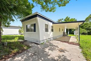 featured image of 7205 Commons Blvd