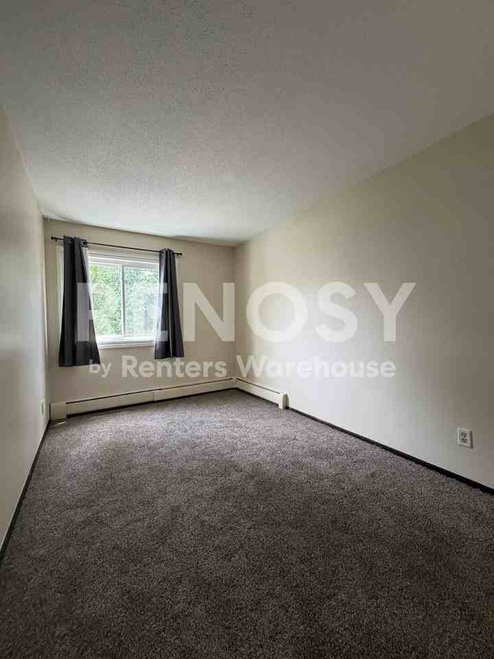 1601 N Innsbruck Dr #302 - Photo 5 of 19