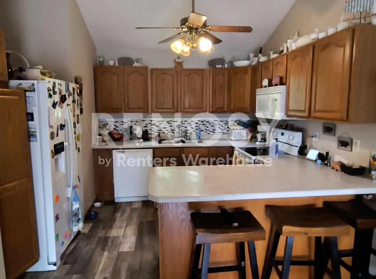 20245 Ann River Dr - Photo 6 of 50