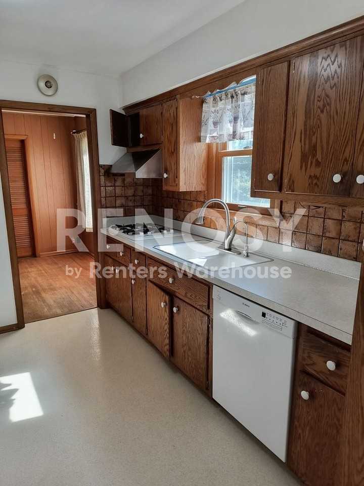 6233 3rd Ave S - Photo 2 of 45