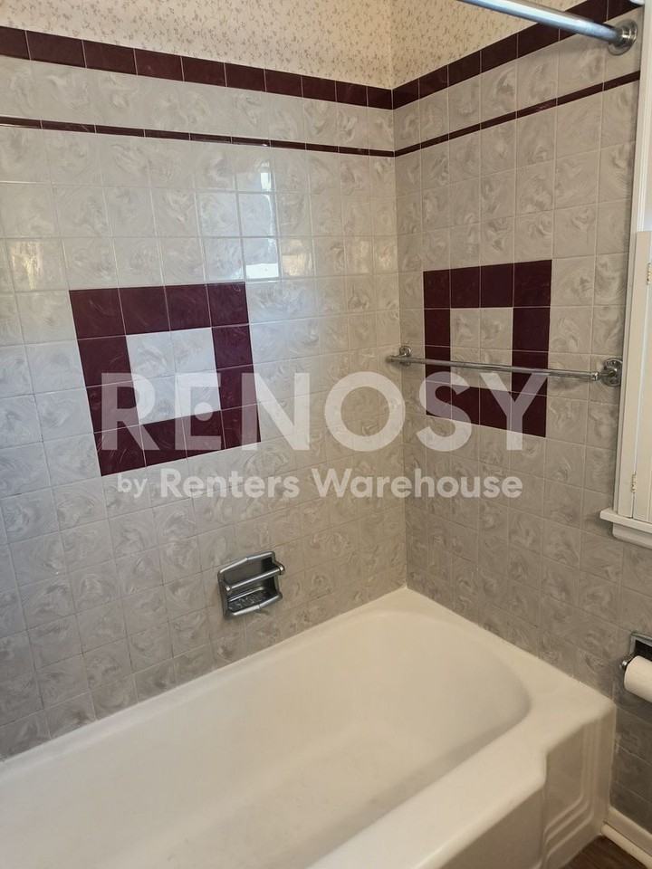 6233 3rd Ave S - Photo 6 of 45