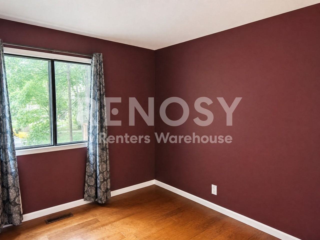 2775 Upland Ct - Photo 4 of 15