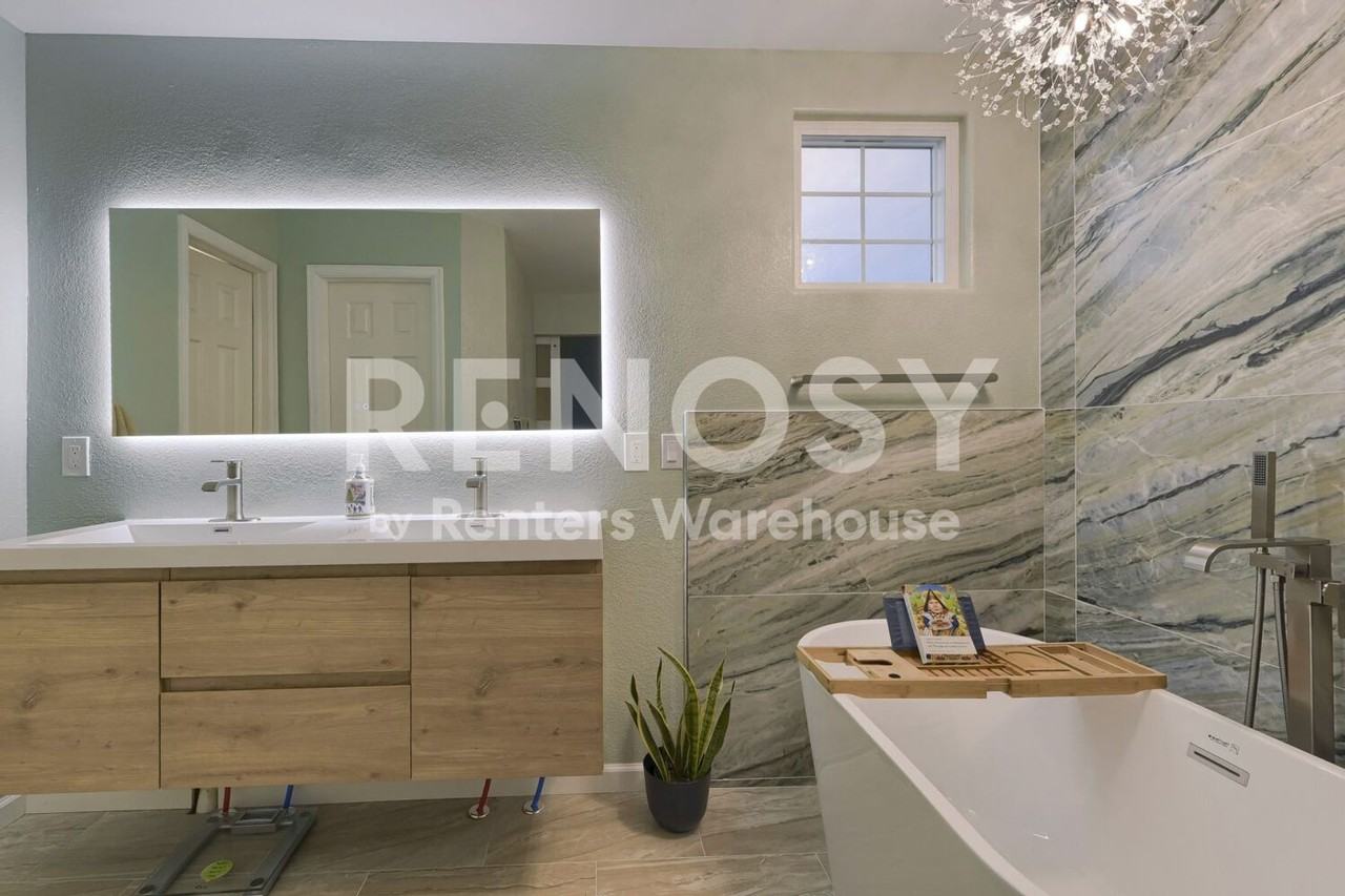 2947 S Lisbon Way - Photo 3 of 30