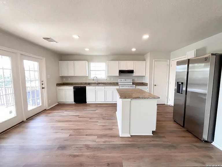 815 Grants Canyon - Photo 2 of 9