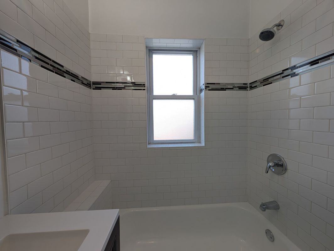 N Greenview Ave - Photo 7 of 8