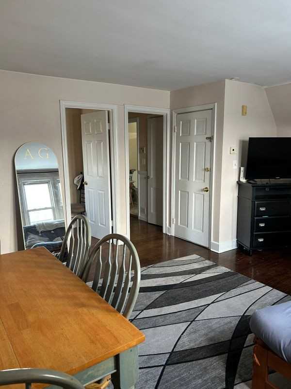 2857 Fairfield Ave ##3 - Photo 7 of 9