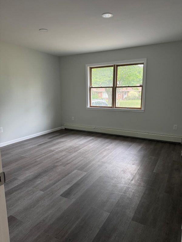 218 Bayview Dr - Photo 2 of 6