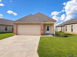 featured image of 15484 Oakstone Dr