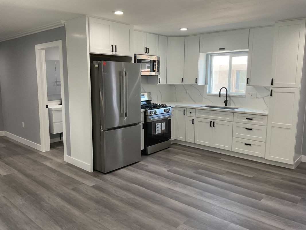 1011 N Jackson St - Photo 3 of 12