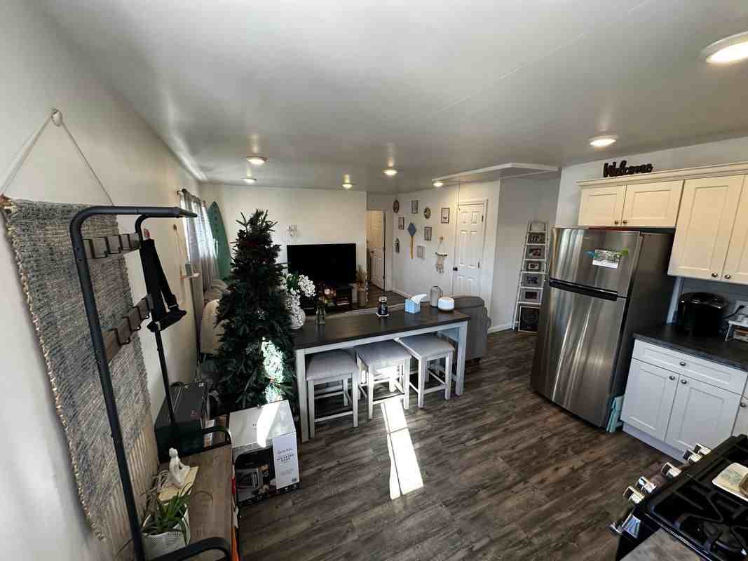 7 Lori Ct - Photo 3 of 12