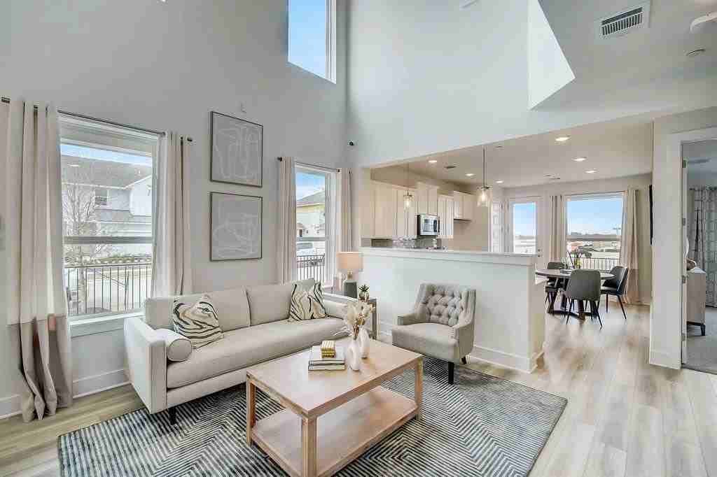 2027 Cora Ivy Ln - Photo 2 of 21