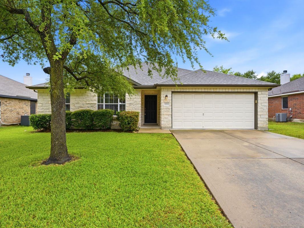 1004 Downridge Dr - Photo 2 of 27