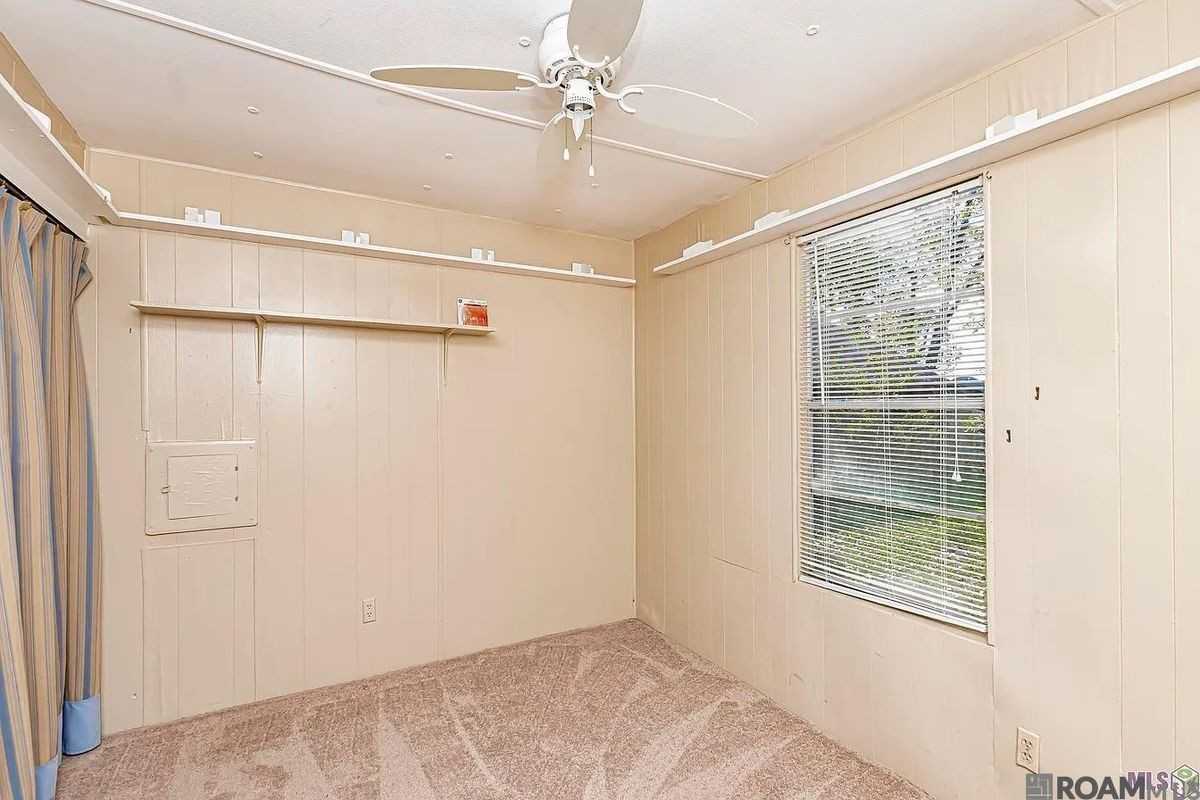 42547 Norwood Rd - Photo 3 of 9
