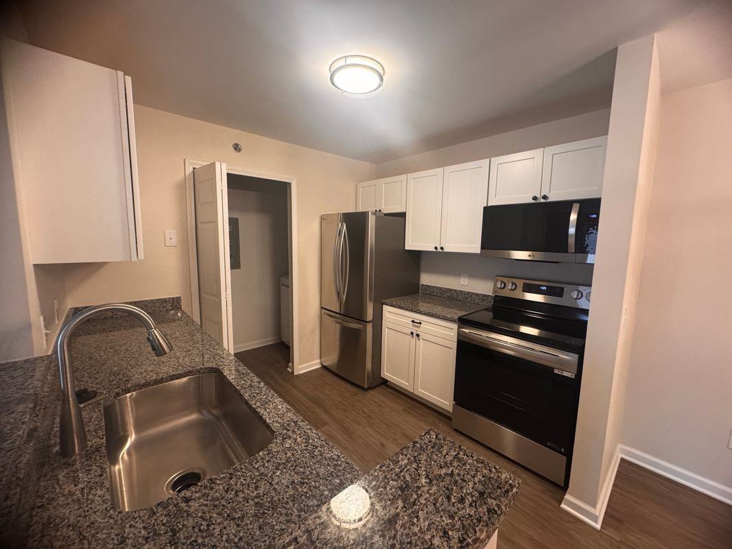 14208 Pinehurst Ln - Photo 6 of 26