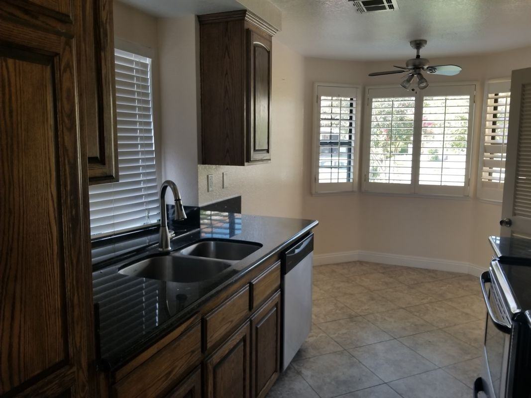 10943 Countryview Dr - Photo 6 of 15