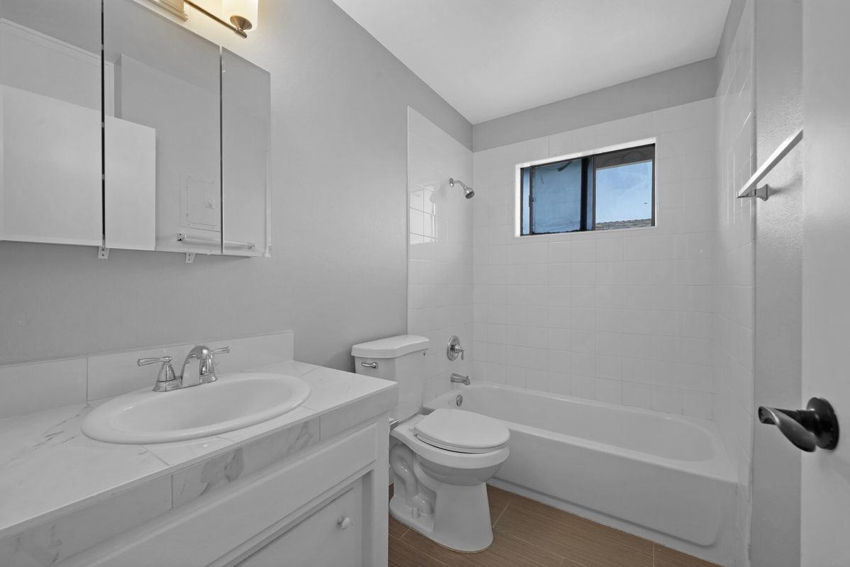 1148 El Paseo St - Photo 2 of 3