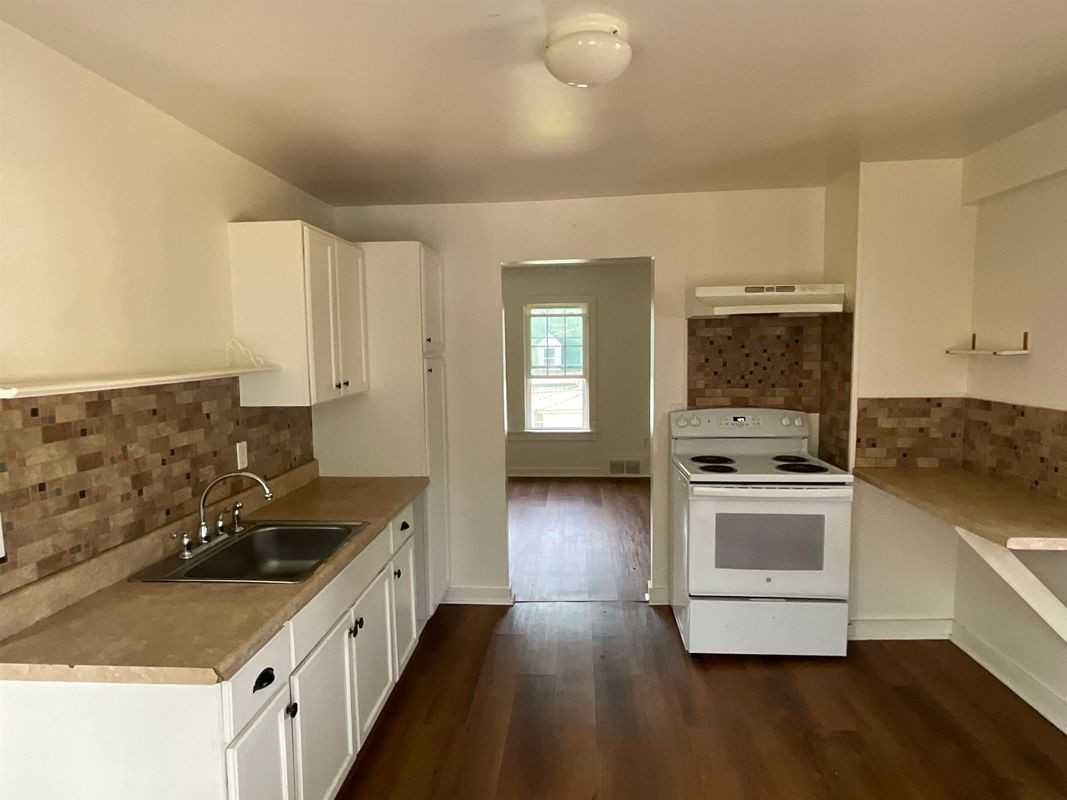 57 Washington St - Photo 5 of 15