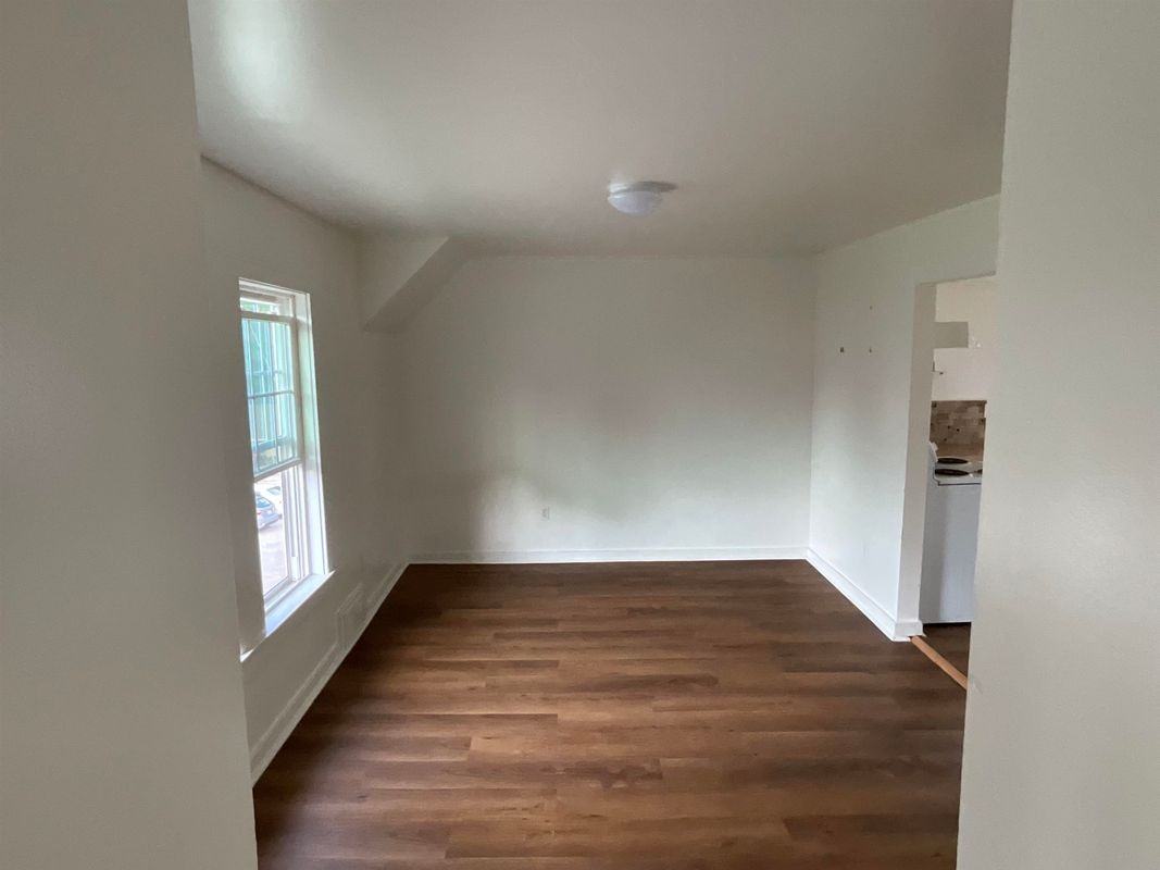 57 Washington St - Photo 7 of 15