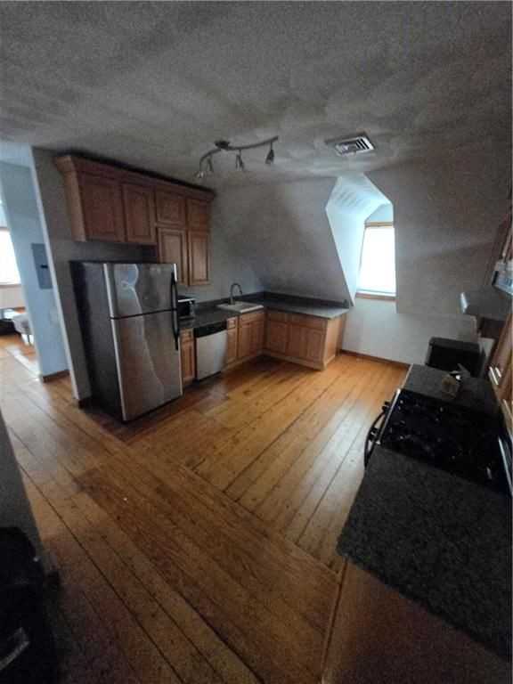 107 Ring St ##3 - Photo 4 of 8