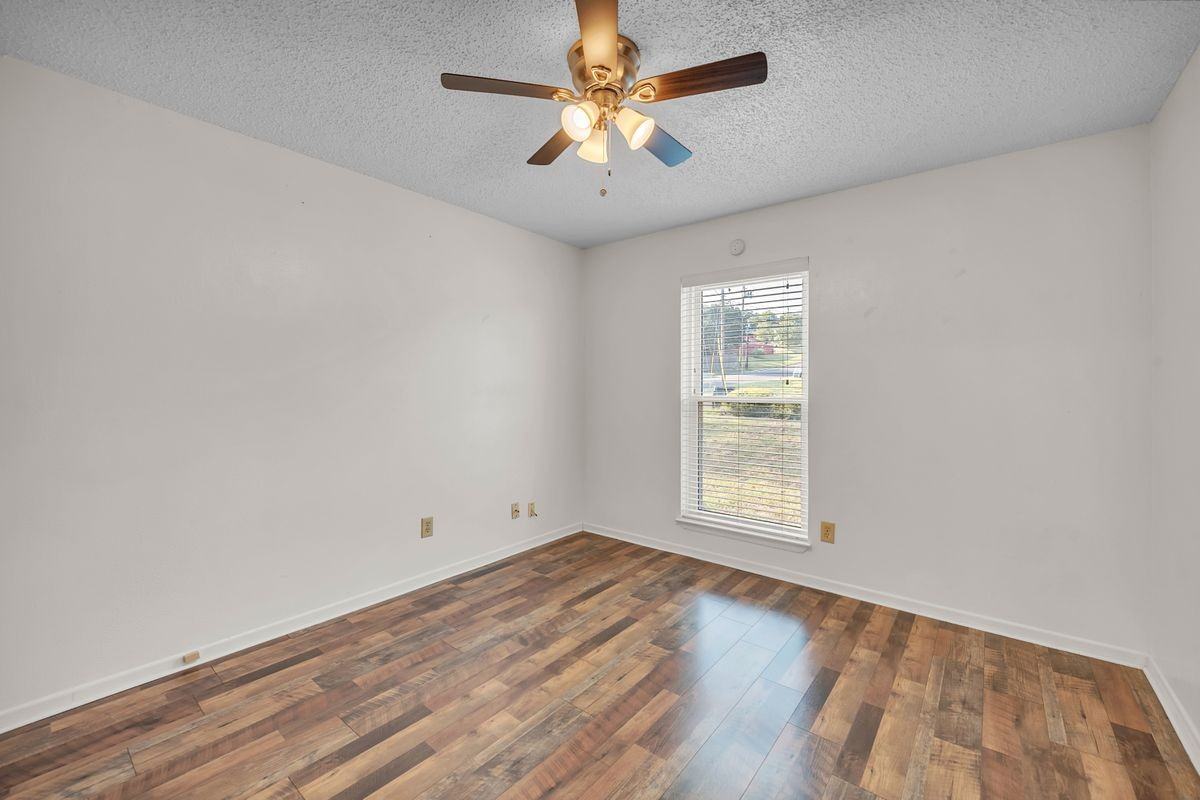 613 Manning Dr - Photo 7 of 21