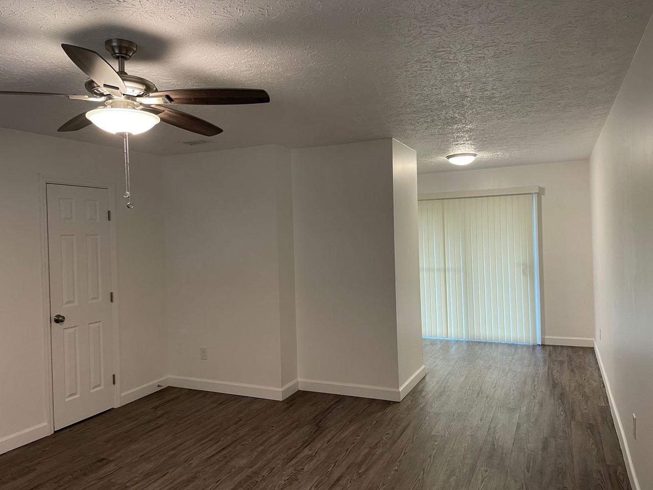2708 E 17th St - Photo 5 of 13