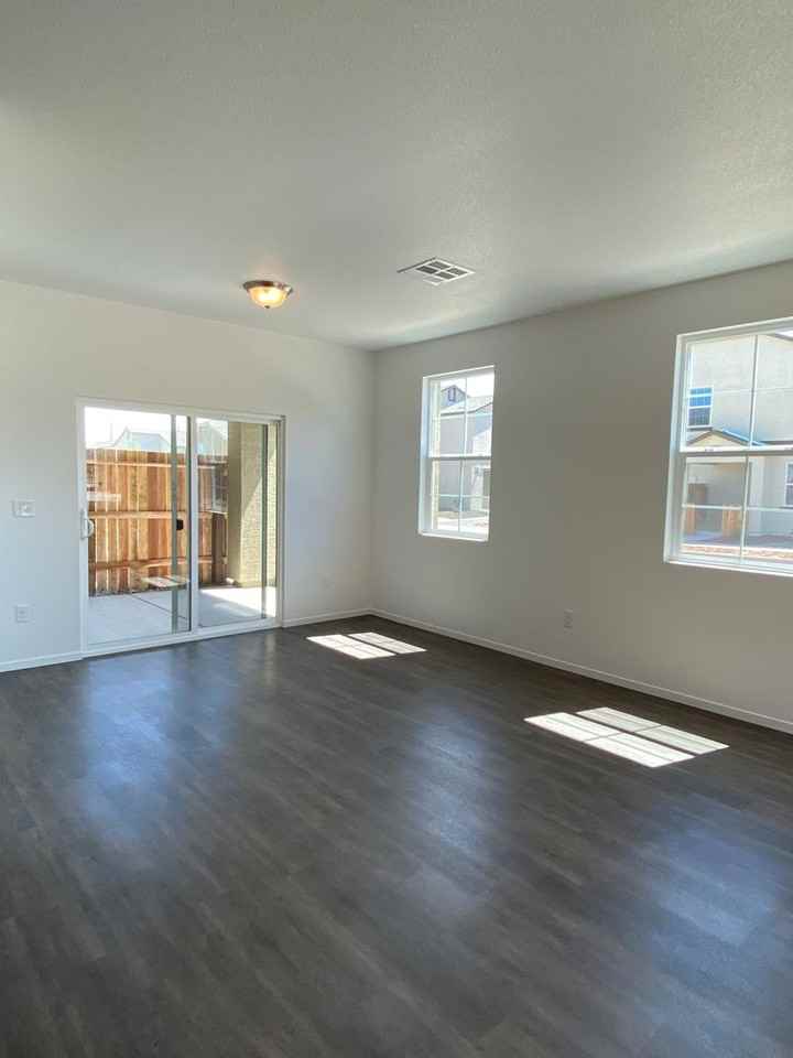 9535 Nautical Mile Rd - Photo 4 of 25