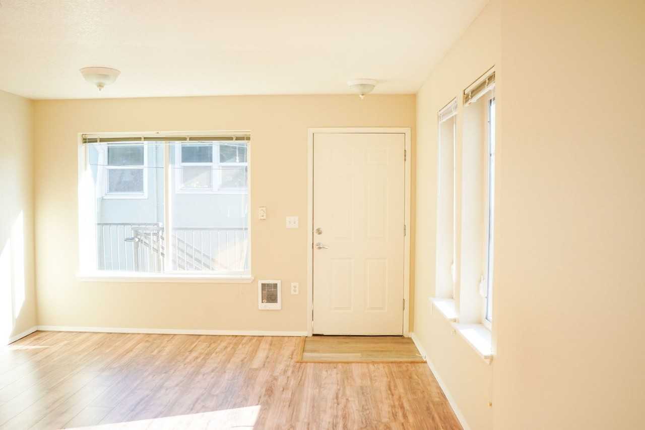8635 N Leonard St #7 - Photo 2 of 9