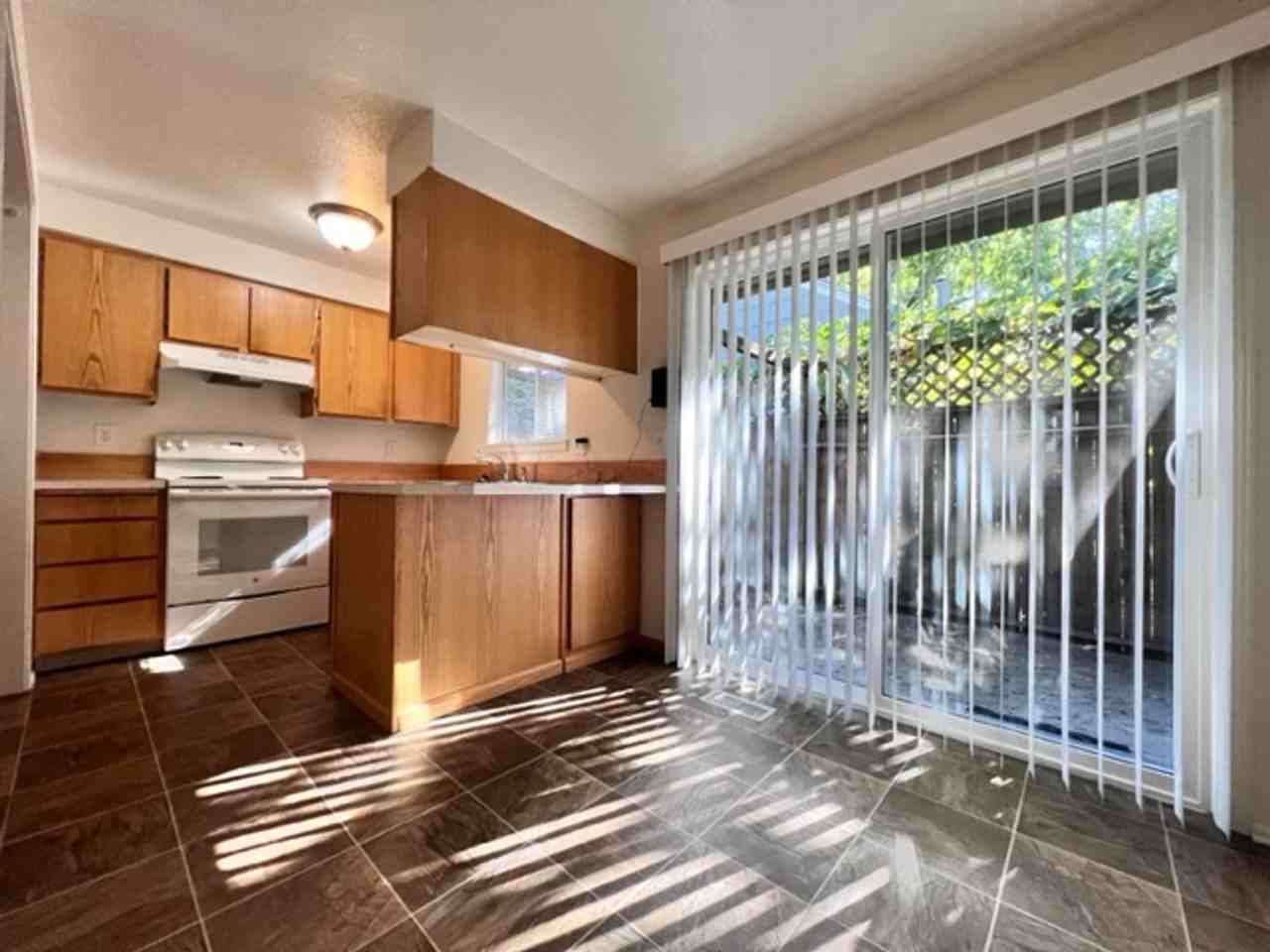 1526 N 25th St - Photo 7 of 17