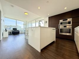 featured image of 5508 Hollybridge Way #1303