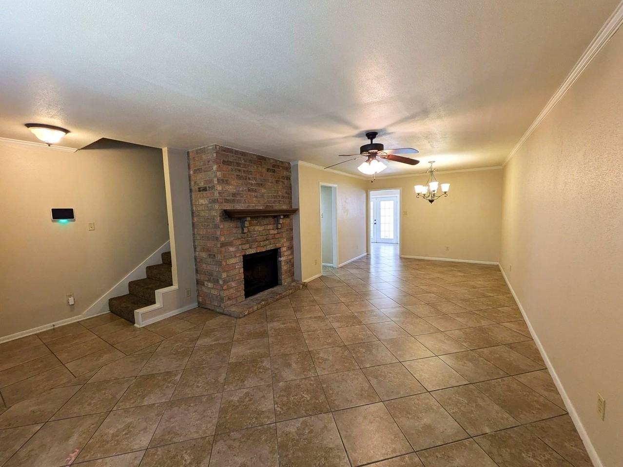 956 Sunmeadow Dr - Photo 2 of 18