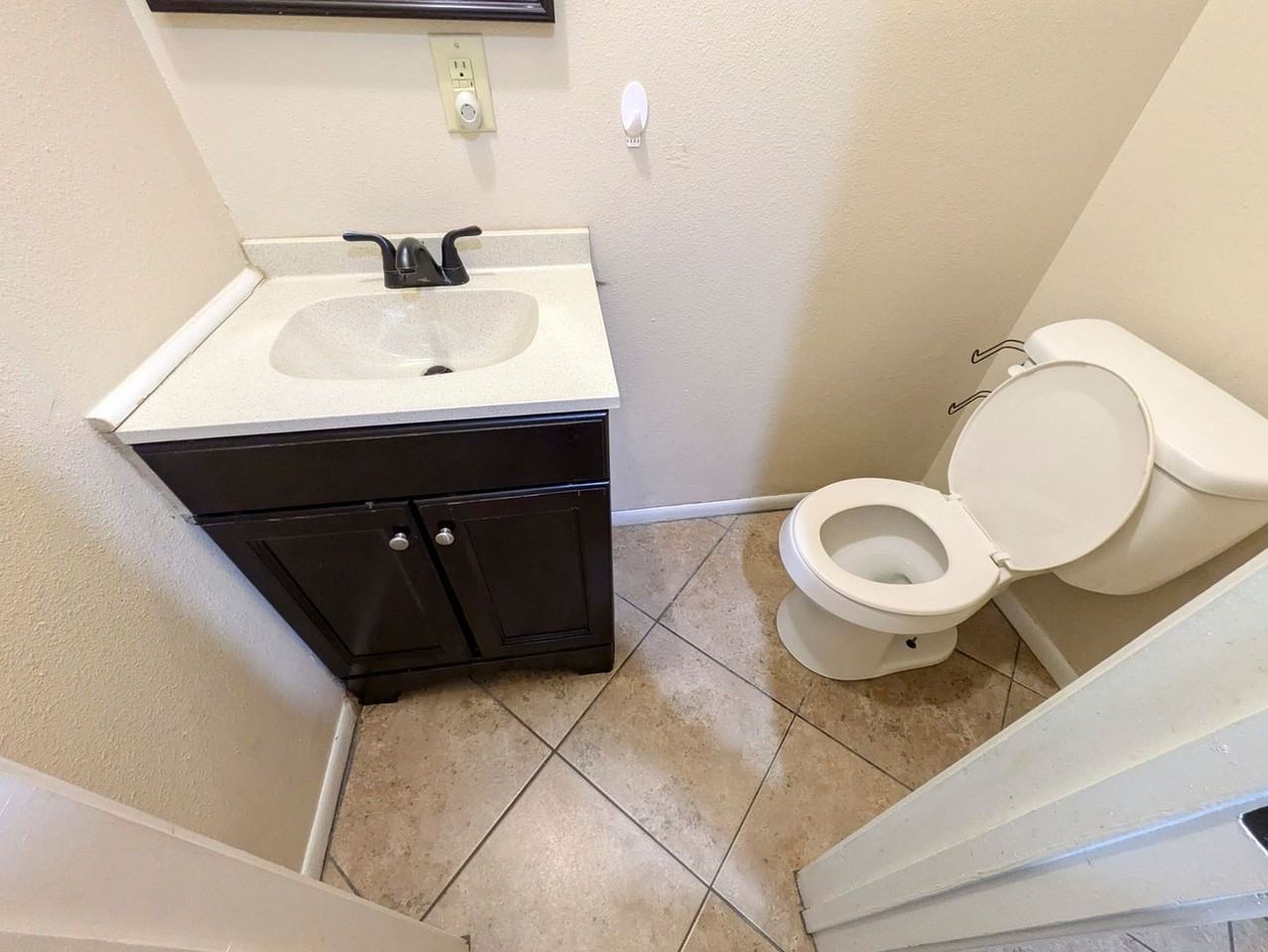 956 Sunmeadow Dr - Photo 4 of 18