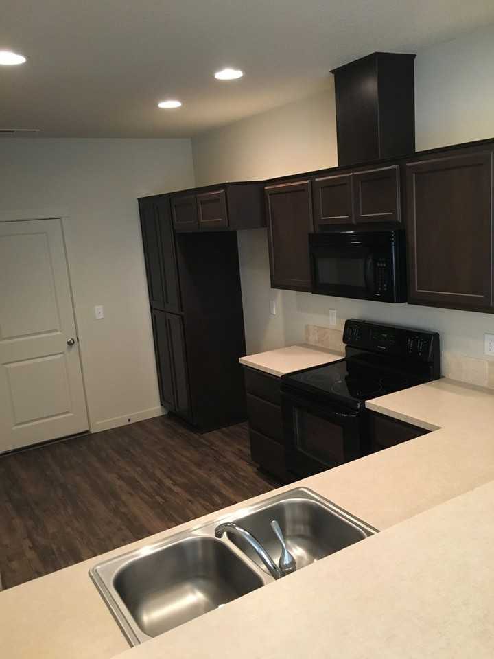 13002 Ne 26th St - Photo 5 of 23