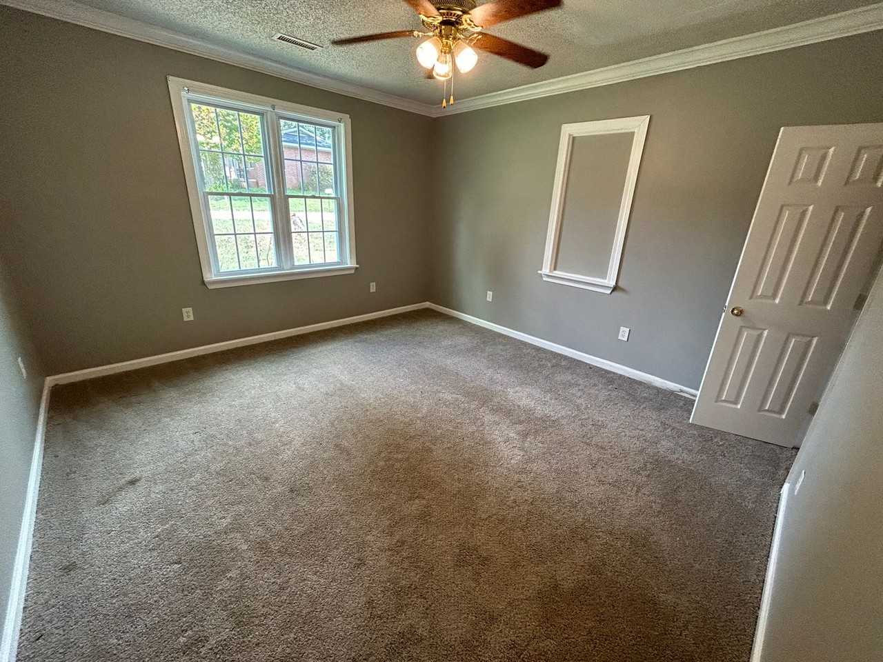 342 Lagrange St - Photo 4 of 10