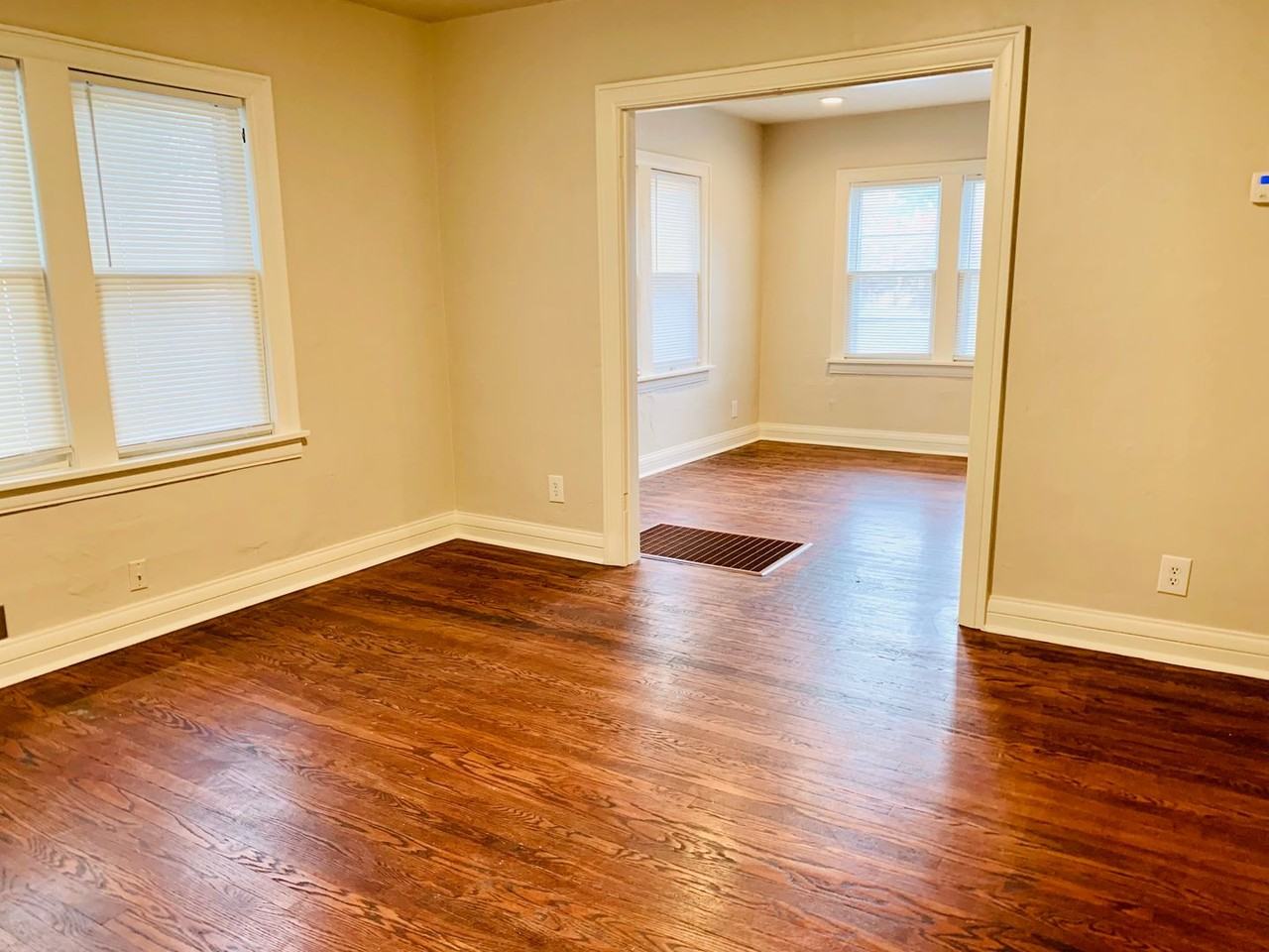 2732 Nw 12th St - Photo 3 of 13