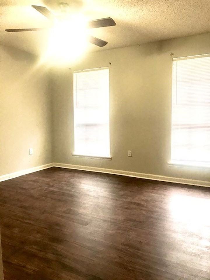 15343 Monica Ave - Photo 7 of 10