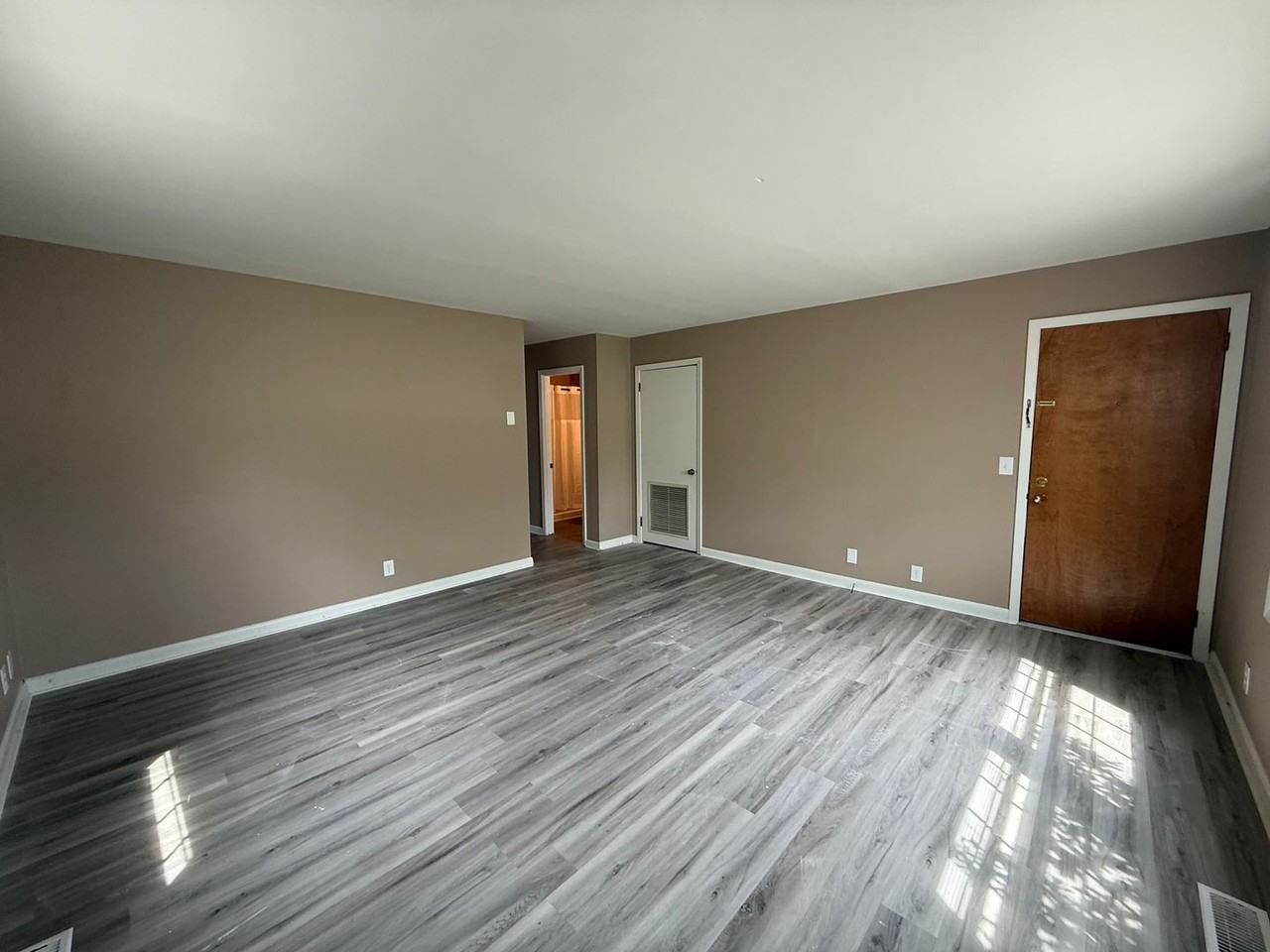 133 E Ravine Rd #1 - Photo 3 of 8