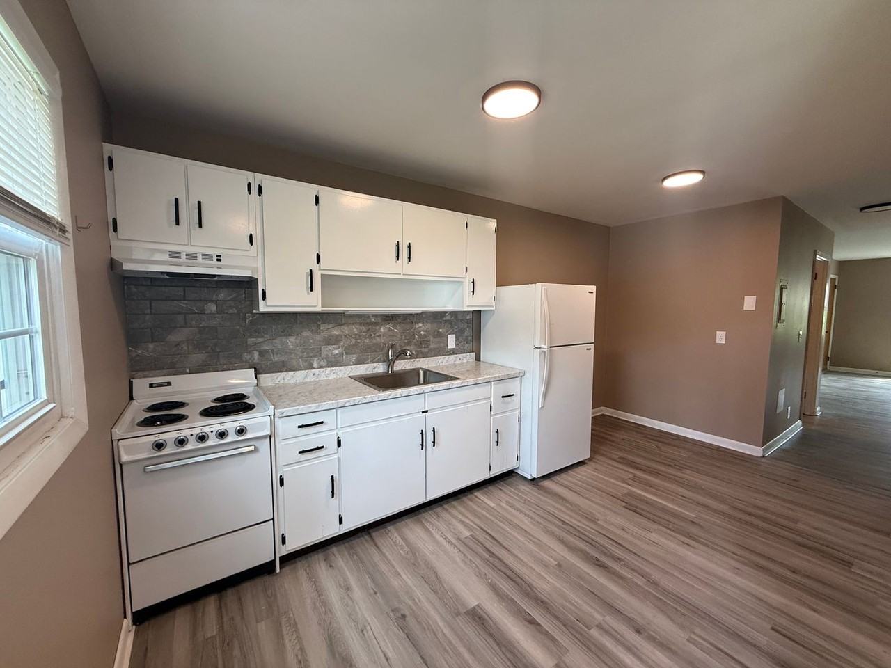 133 E Ravine Rd #1 - Photo 7 of 8