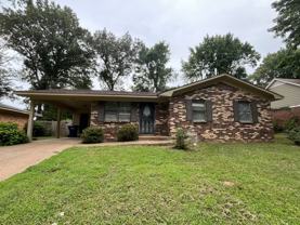 5726 Briarwood Dr - Photo 1 of 1