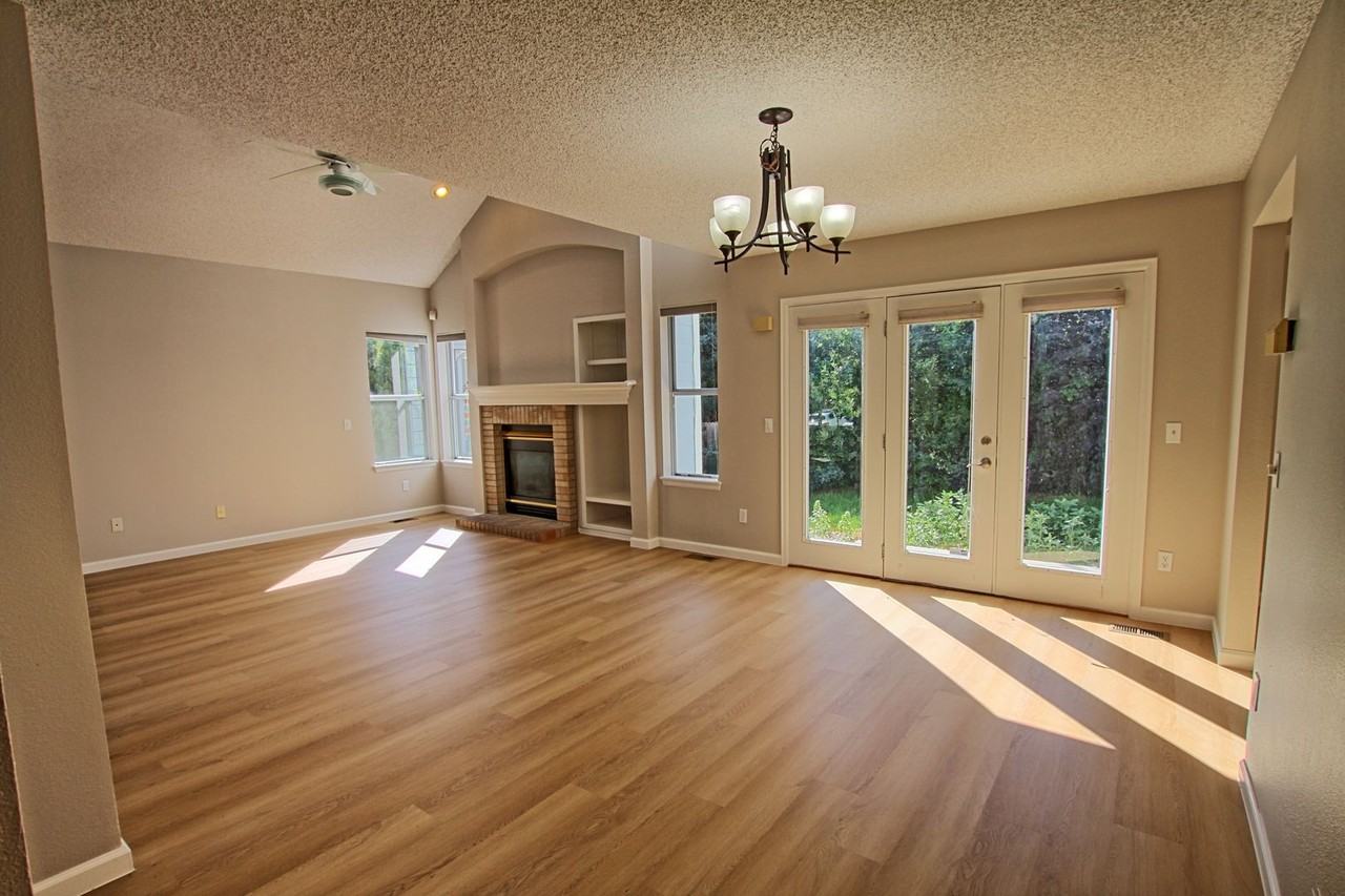 17048 Campo Dr - Photo 4 of 20