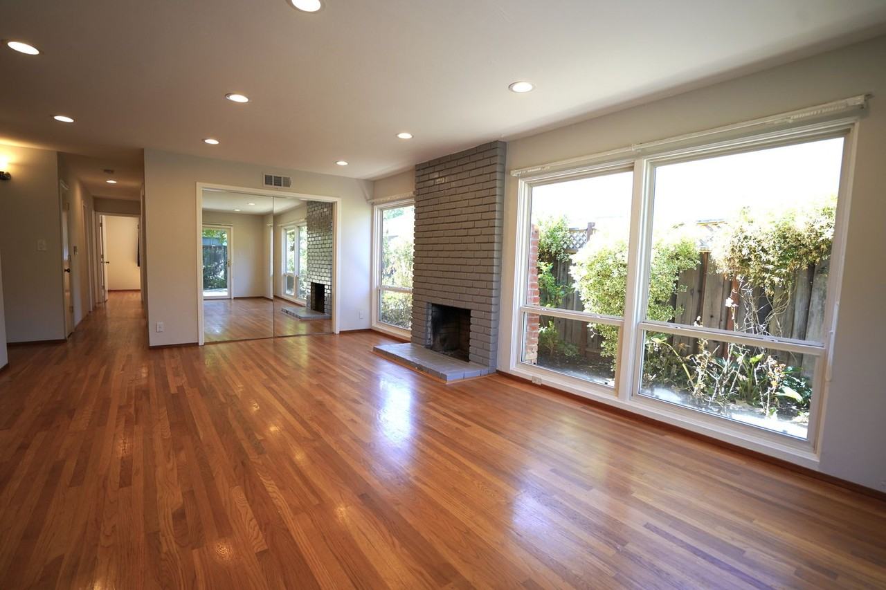 1185 Countess Ct - Photo 4 of 28