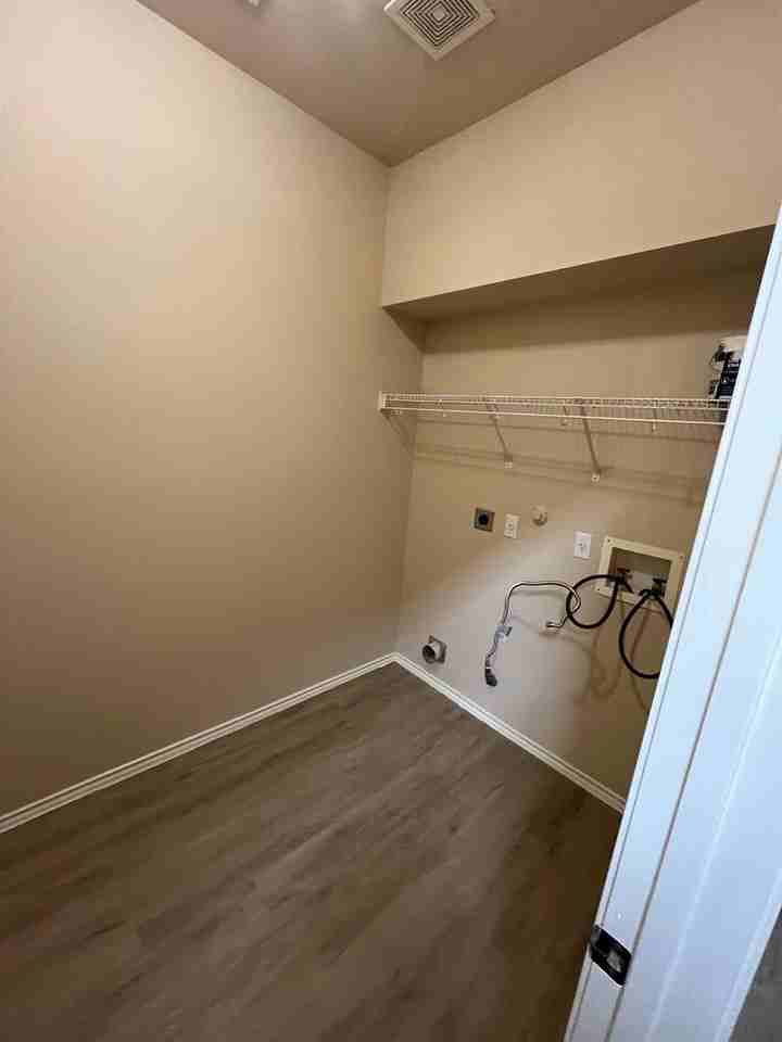200 Picadilly Dr - Photo 6 of 8