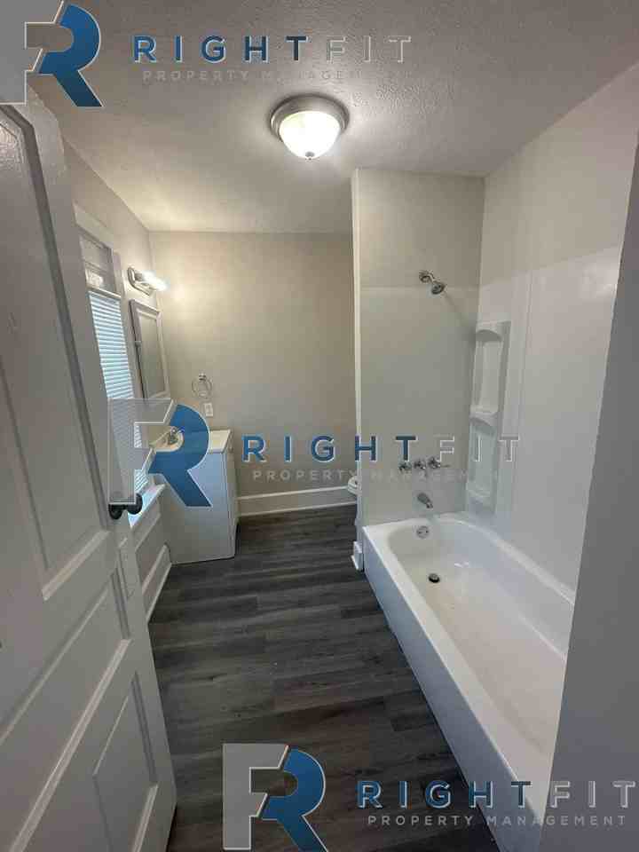 611 Garfield St - Photo 7 of 12