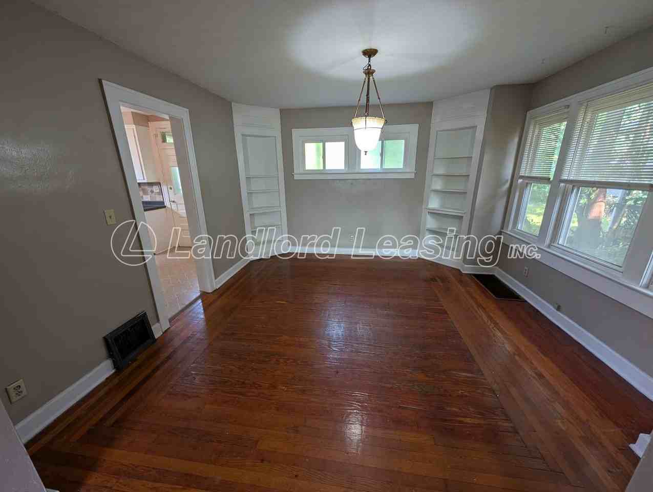 3433 Livingston Ave - Photo 5 of 15