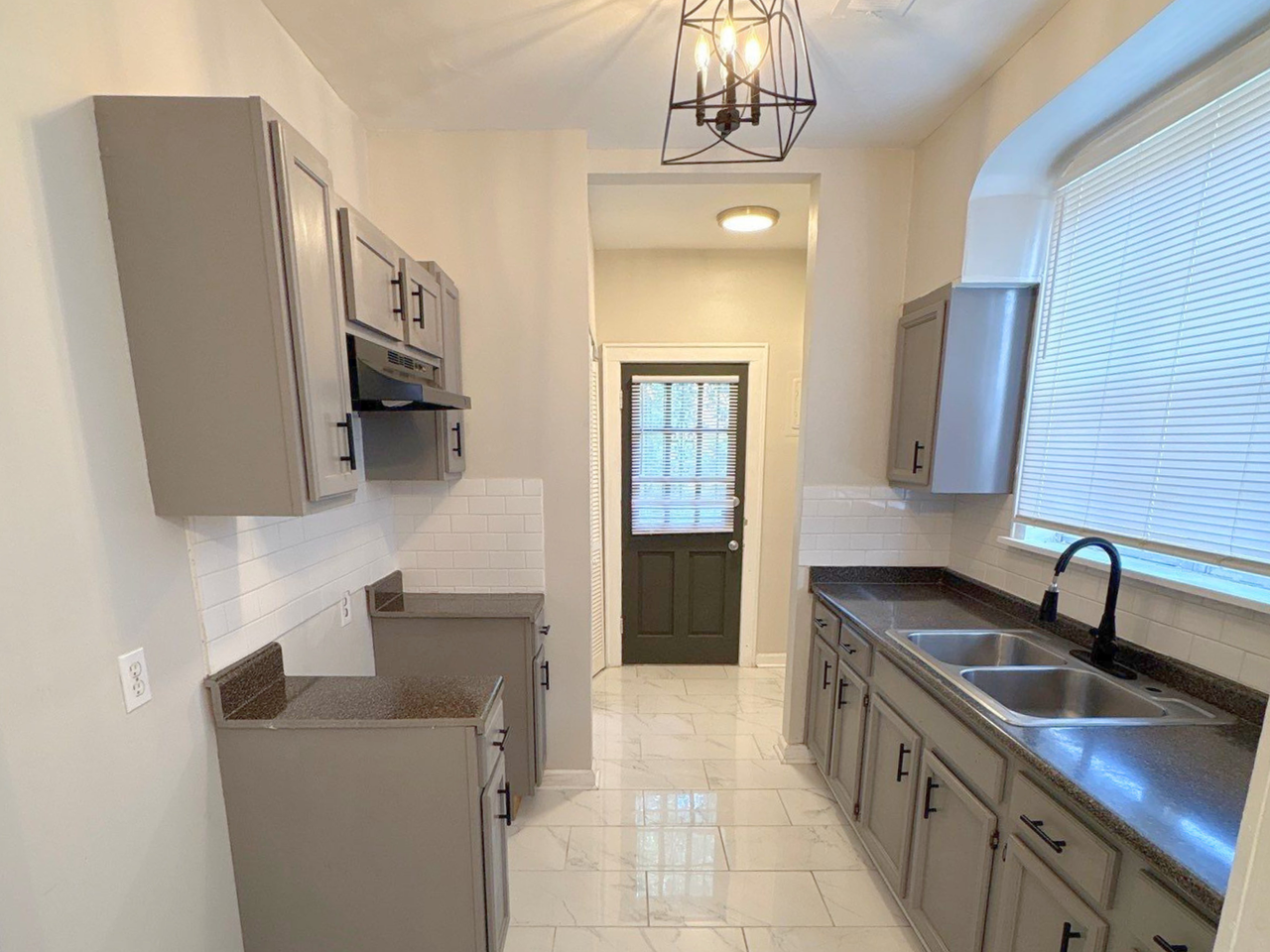 859 Biggs St - Photo 7 of 19