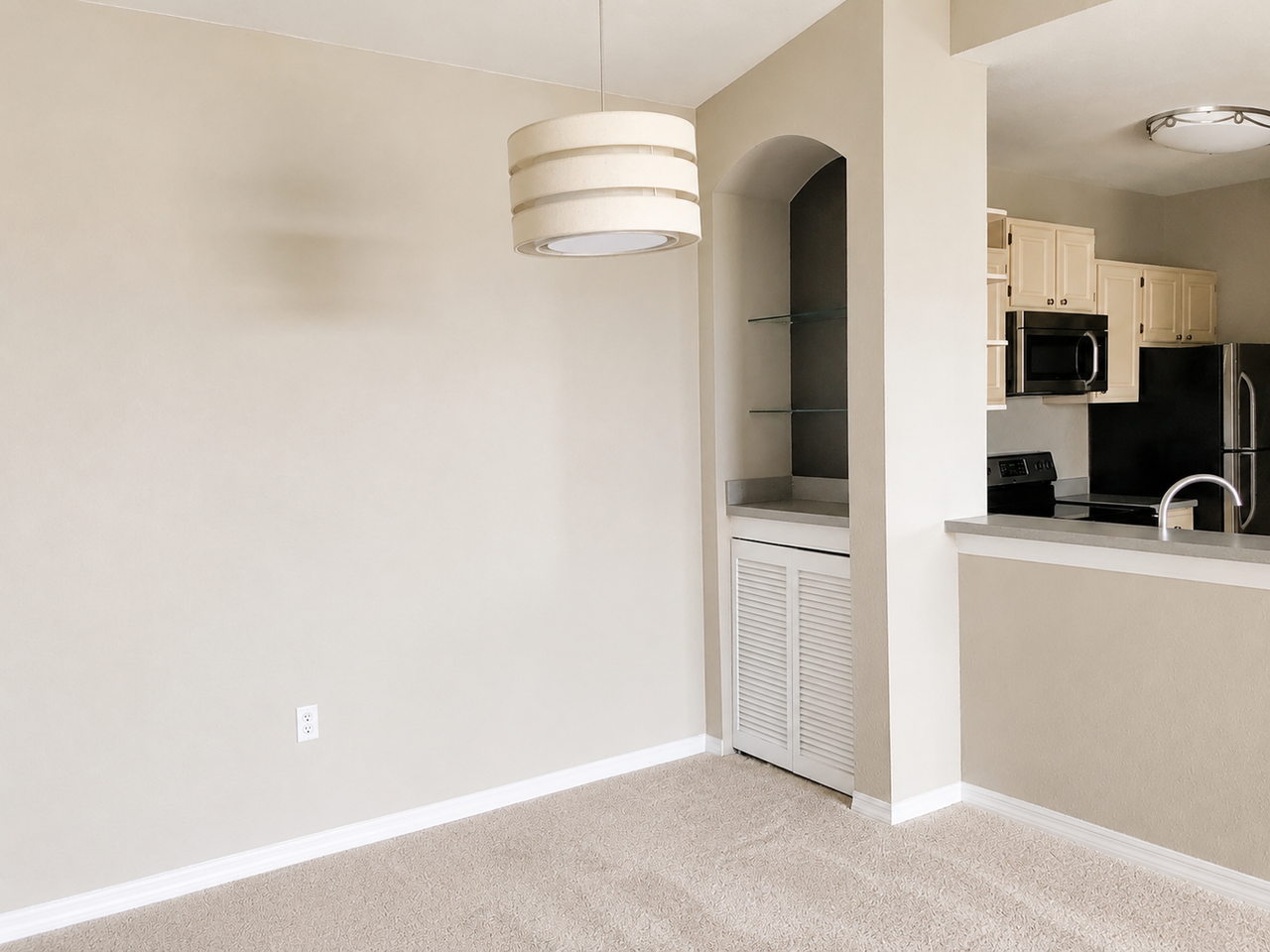 1420 Lake Shadow Cir - Photo 6 of 23