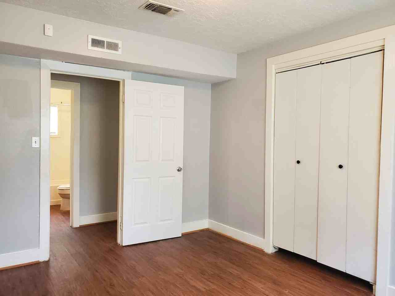 7725 Helbig Rd - Photo 6 of 11