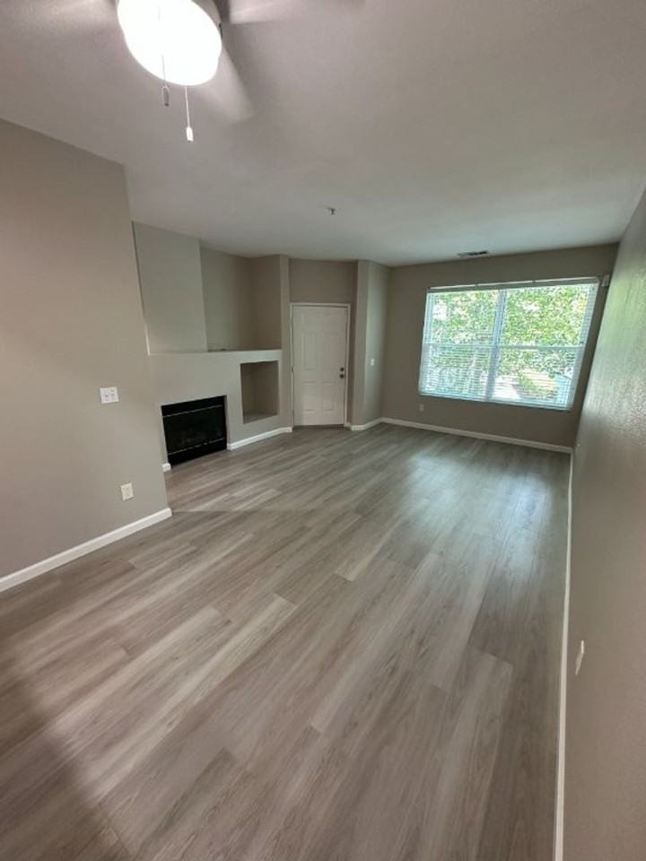 637 Atherton Pl #403 - Photo 2 of 25