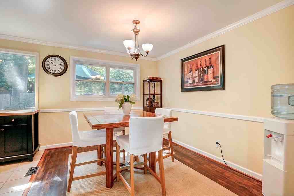 12217 Hunters Ln - Photo 2 of 17