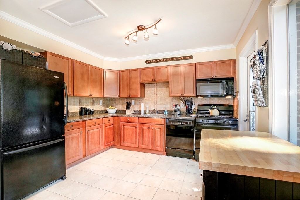 12217 Hunters Ln - Photo 6 of 17